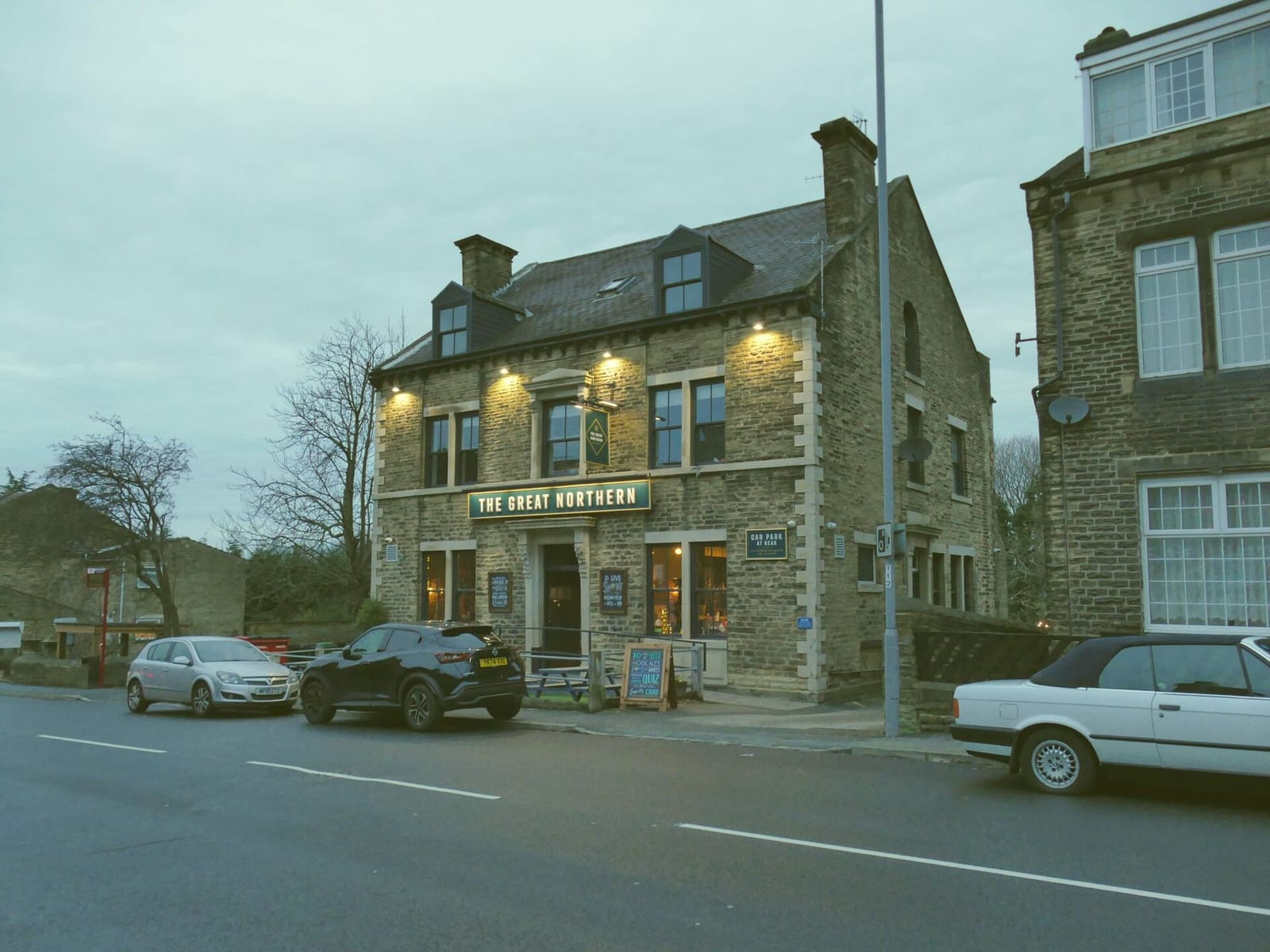 Elliott's Delicatessen and Café photo 3
