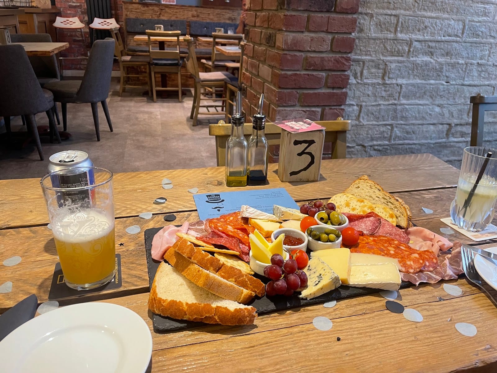 The Tash Bar & Eatery