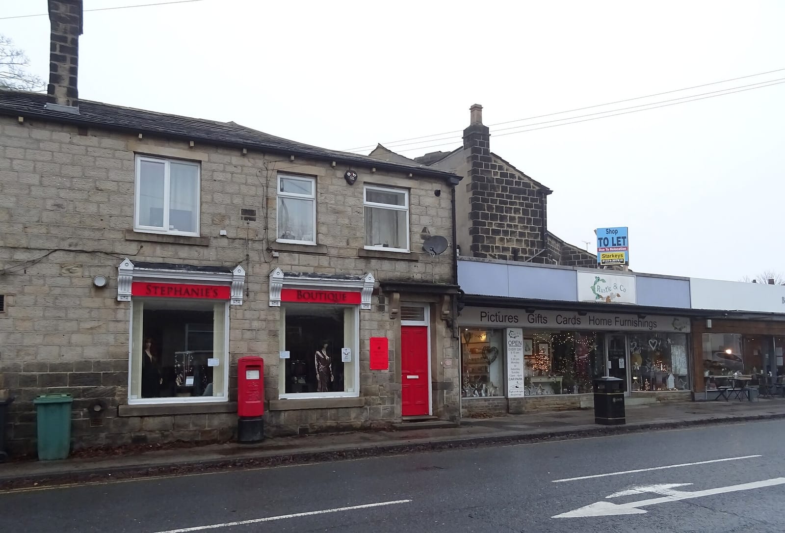 The Tash Bar & Eatery photo 2