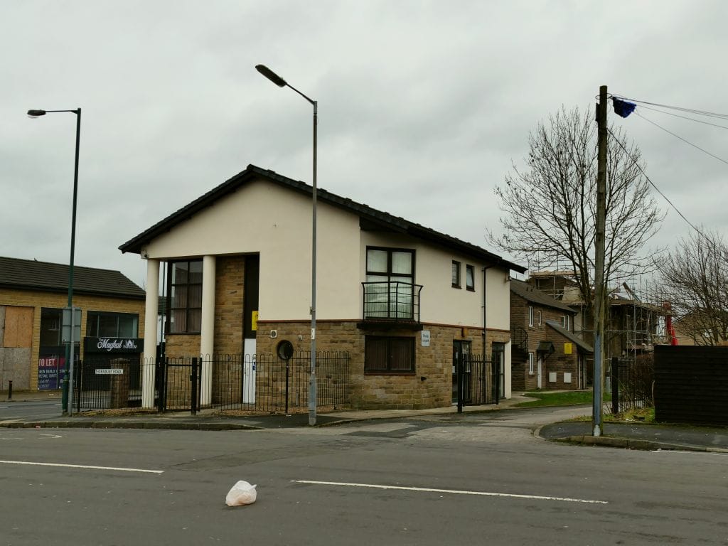 Heavenly Desserts Bradford Leeds Road photo 4