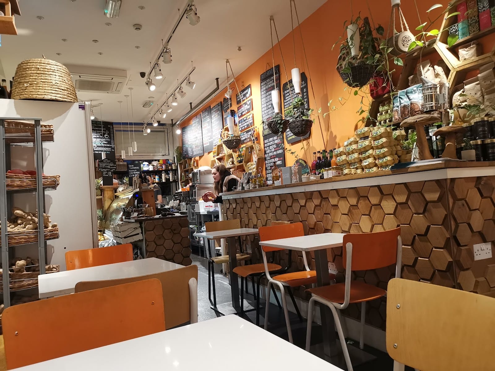 Beehive Cafe (Coffee, Sandwiches, Wraps)