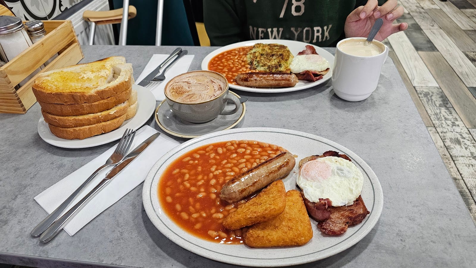 Sunrise Café