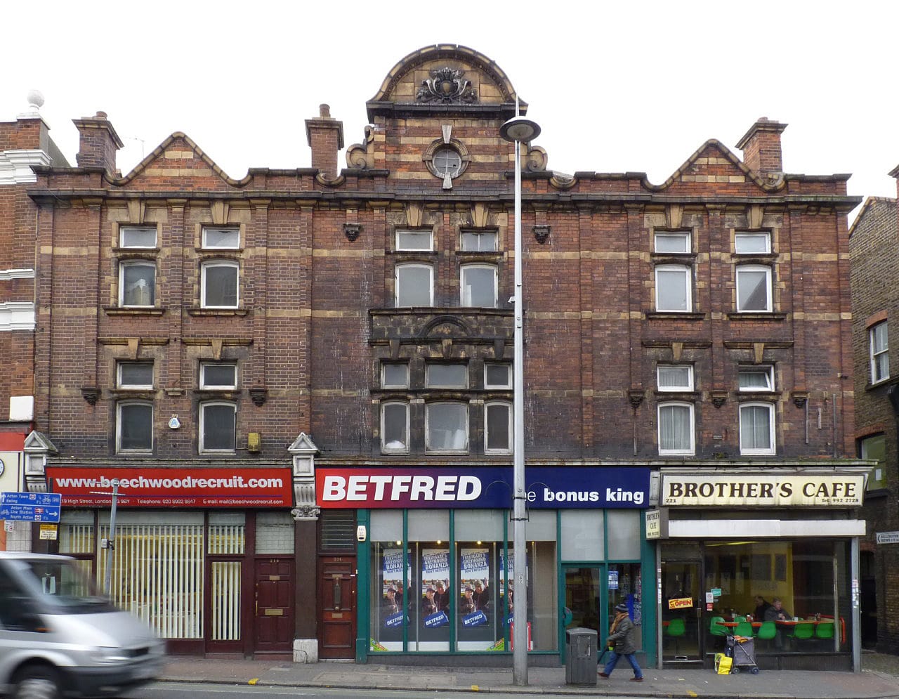 Mood Travel LTD - Internet Cafe, Western Union Money Transfer, Web Design & Digital Marketing Acton photo 3