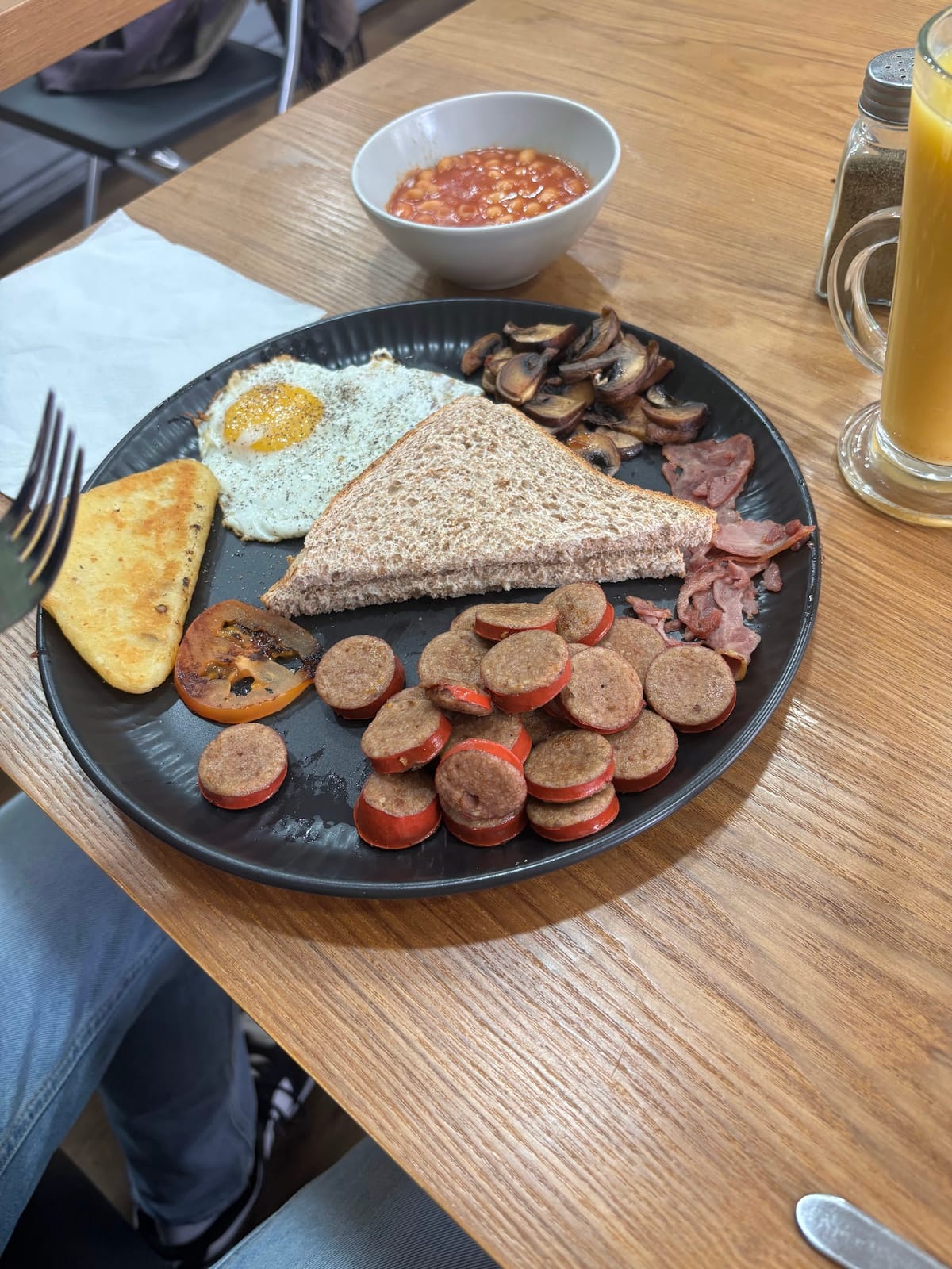 EL HAMRA CAFE AND RESTAURANT