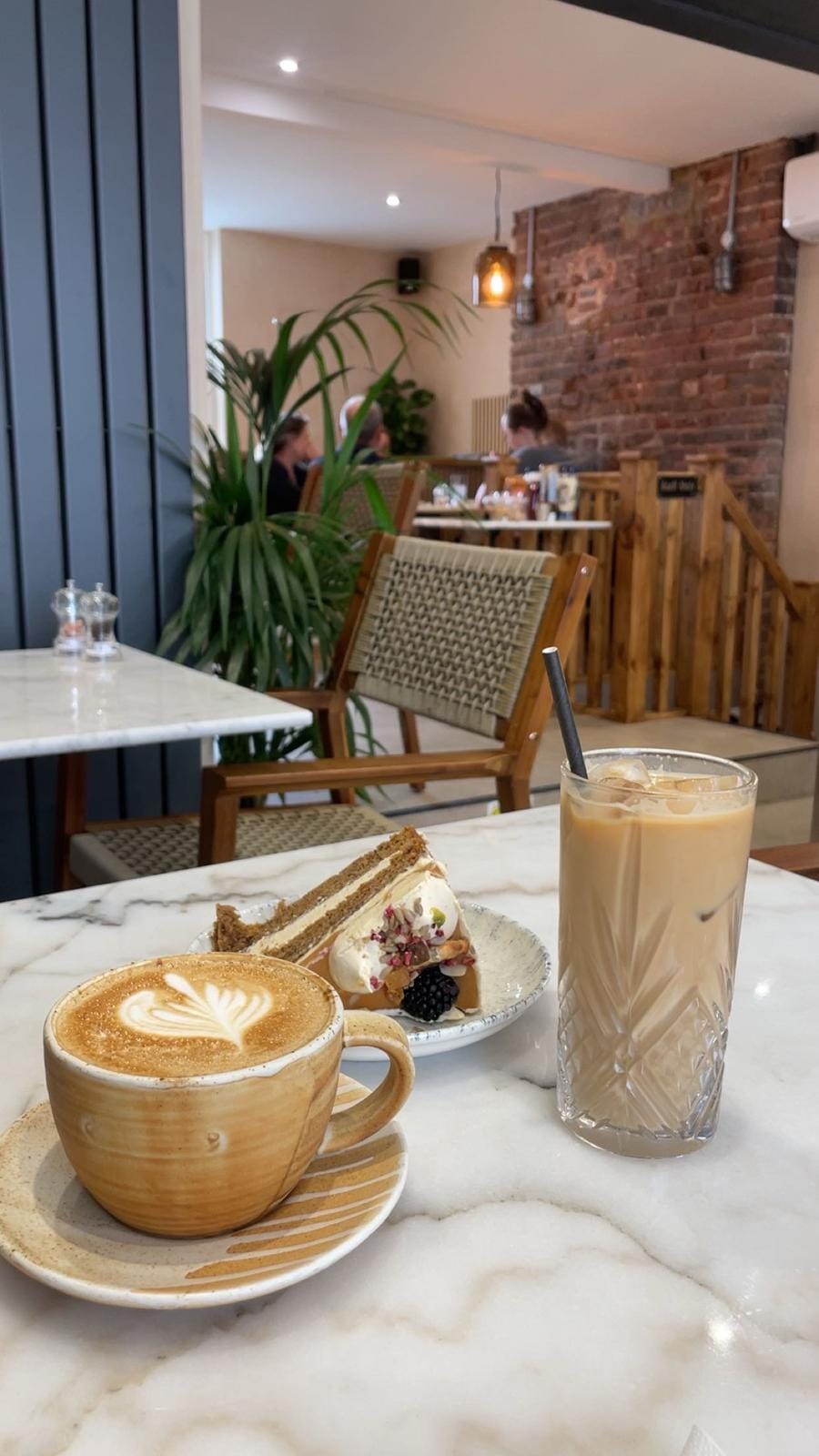 A Table Cafe & Restaurant