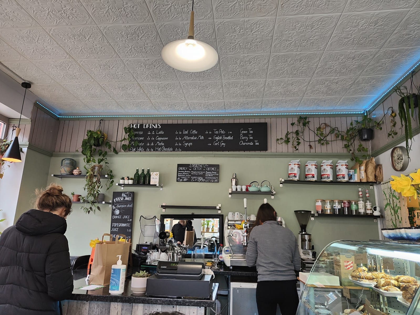 Zena’s Bistro Cafe
