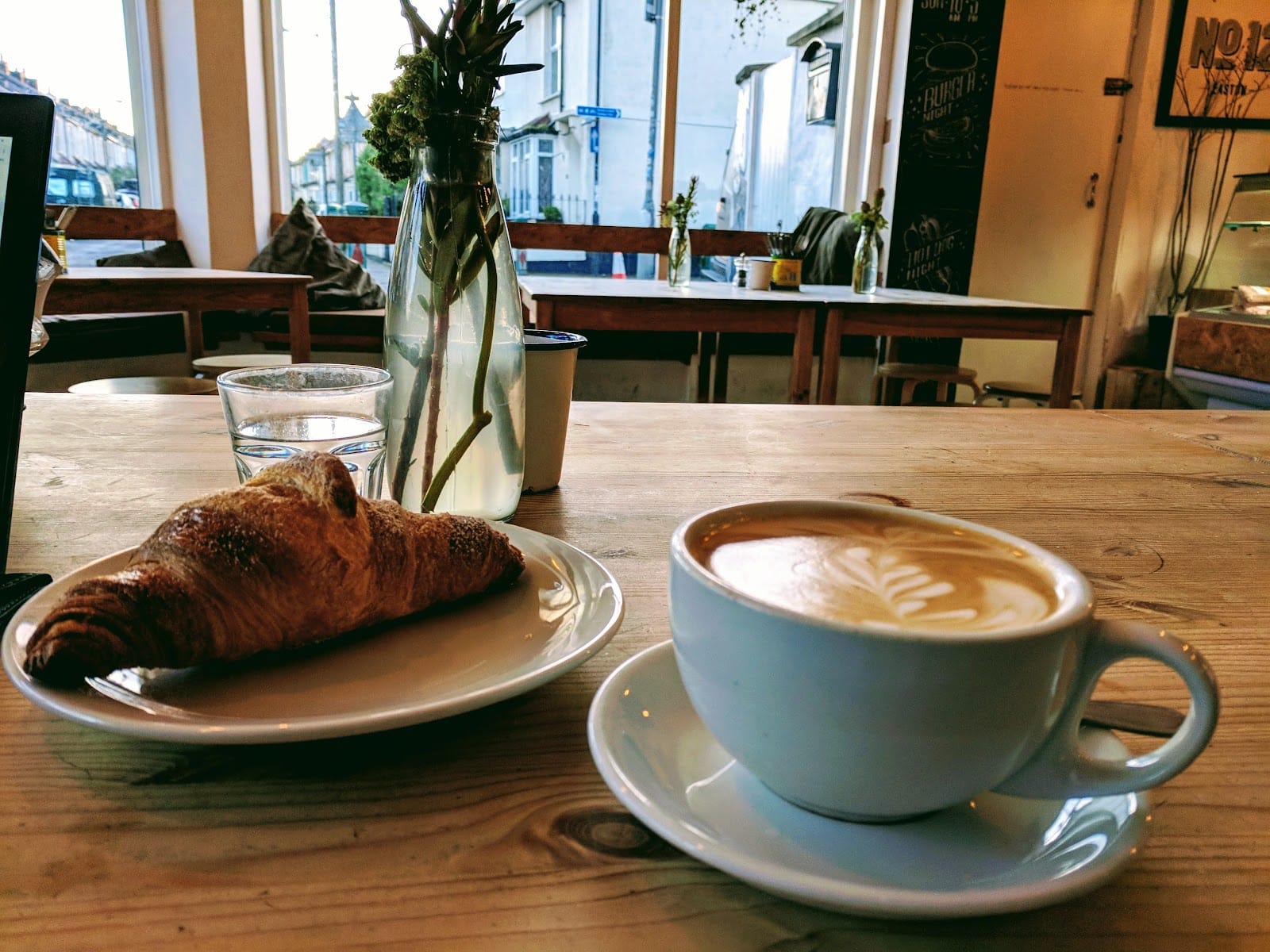 No12 Easton · Cafe