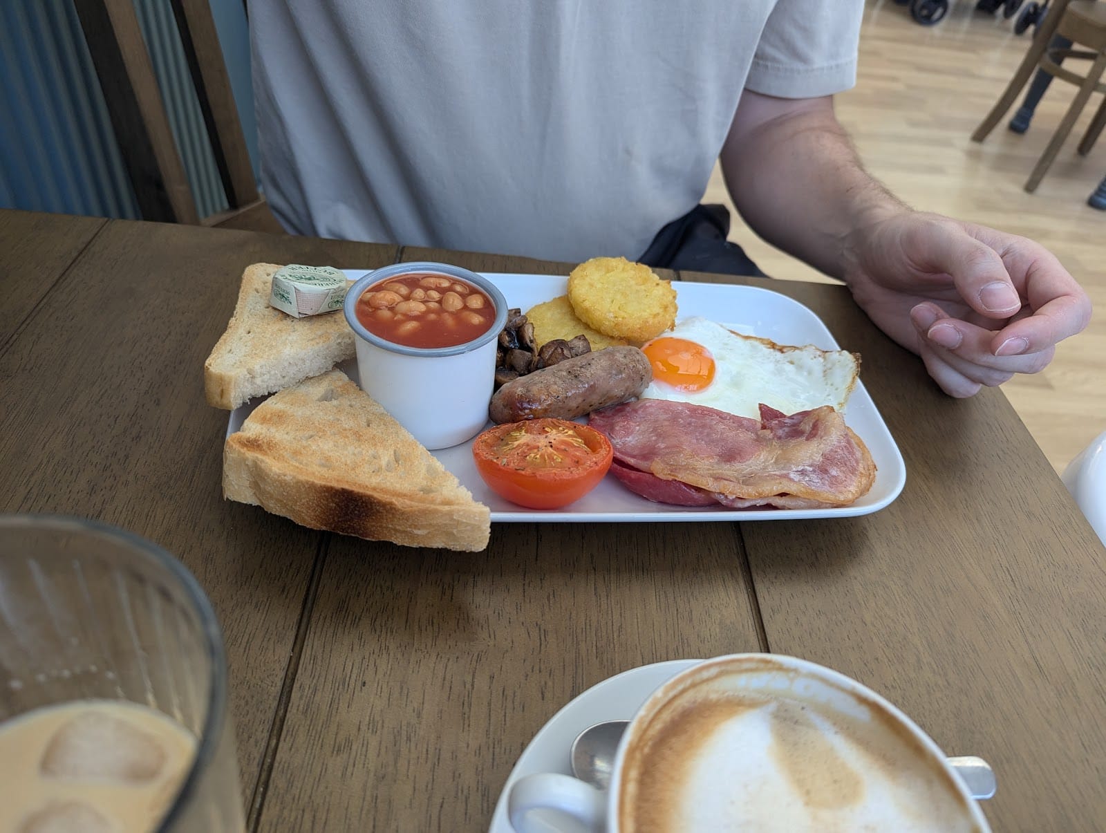 The Market Cafe and Lounge