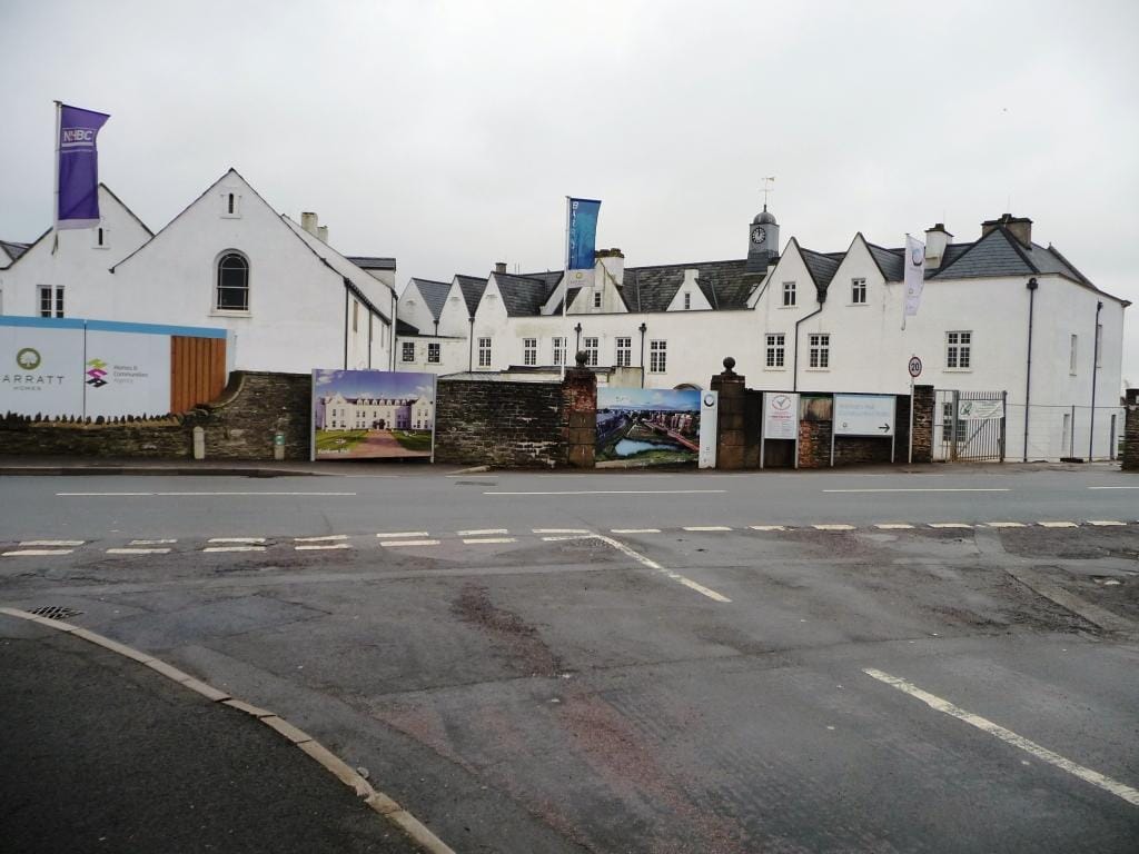 Ivy's Cafe & Bar photo 2