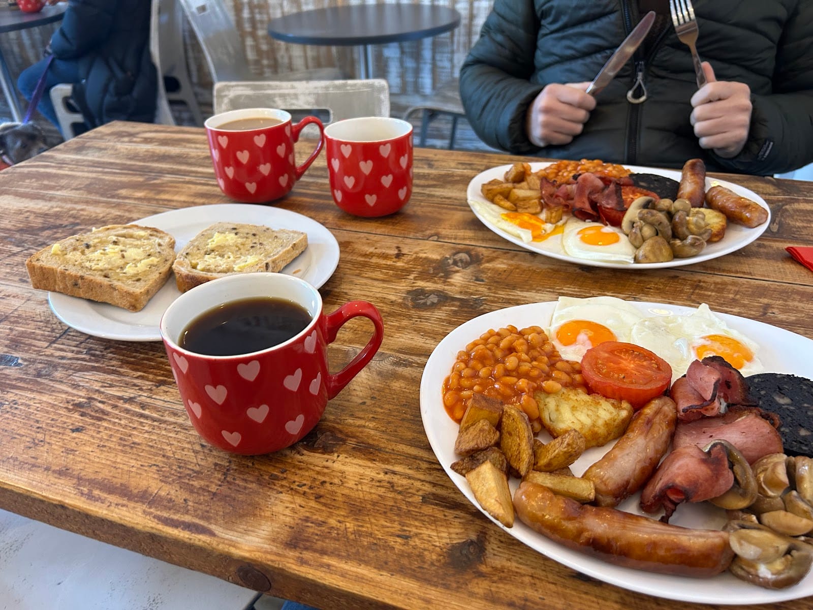 Ivy's Cafe & Bar