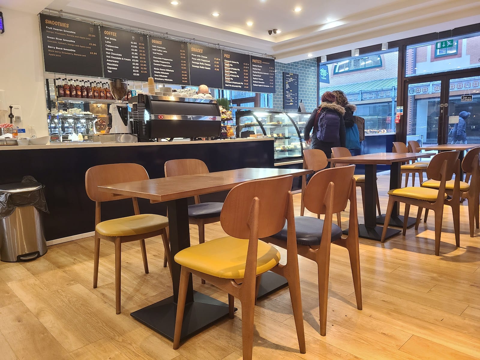 McSIMS Pastizzeria Coffee & Pastry