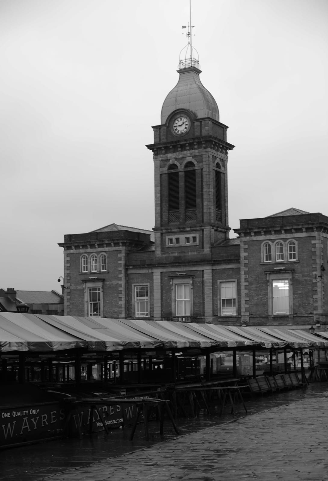 Chesterfield Market photo 4