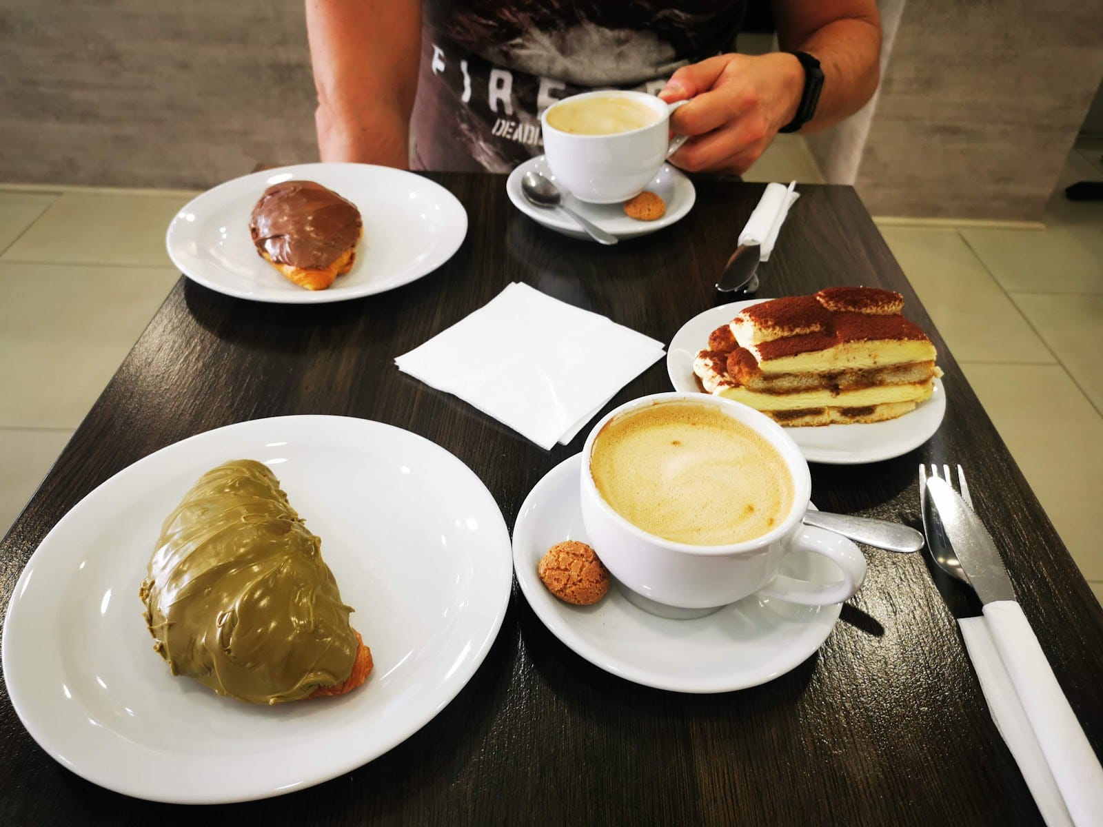 WARUNG by Evro Cafe