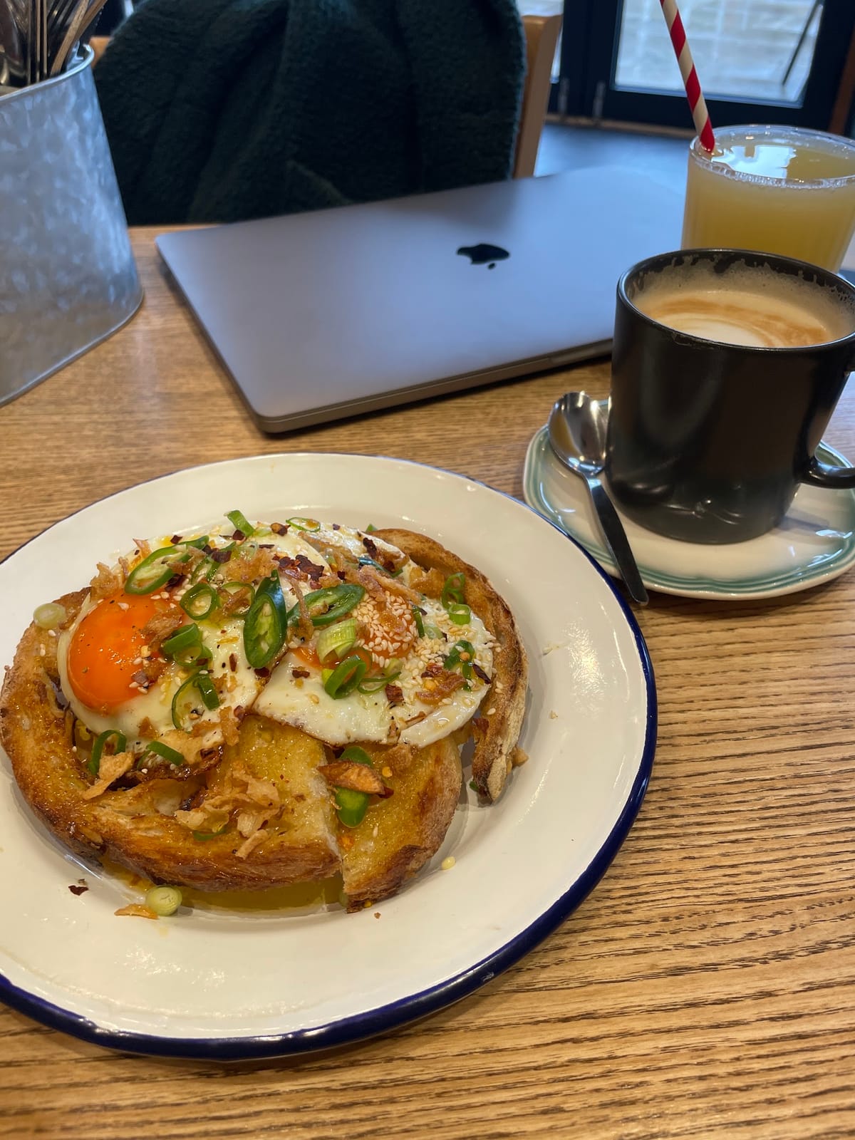 Brown and Green Cafe