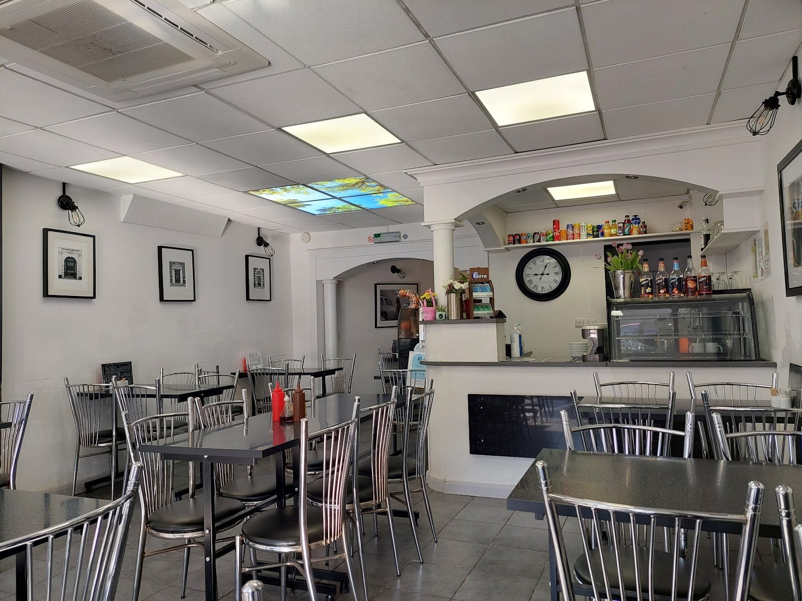 Nes' Cafe
