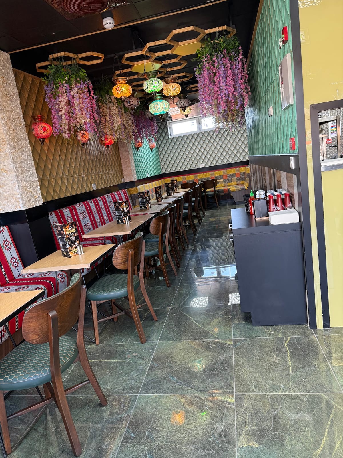EVERINGHAM CAFE & RESTAURANT