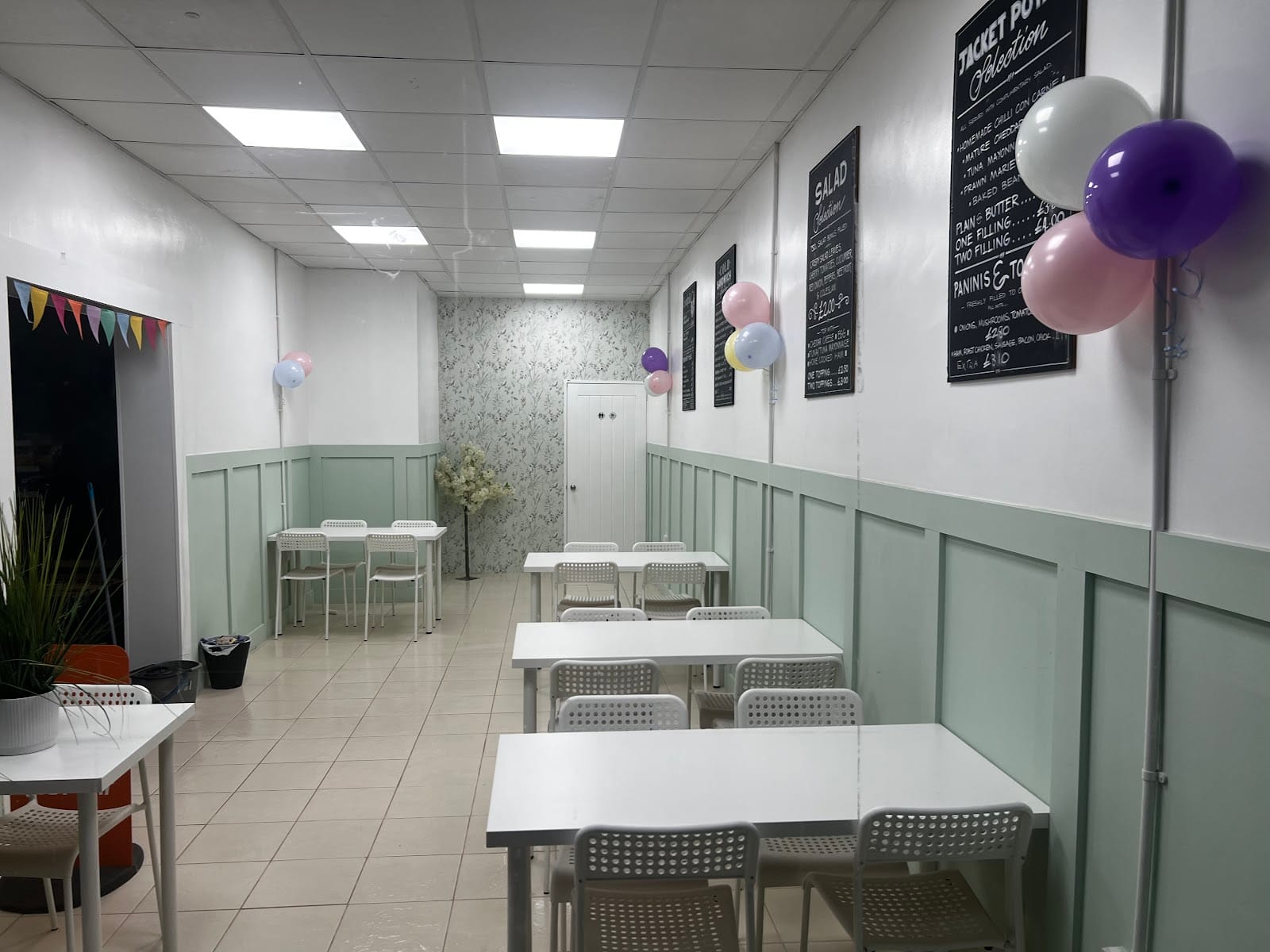 The Birdcage Cafe