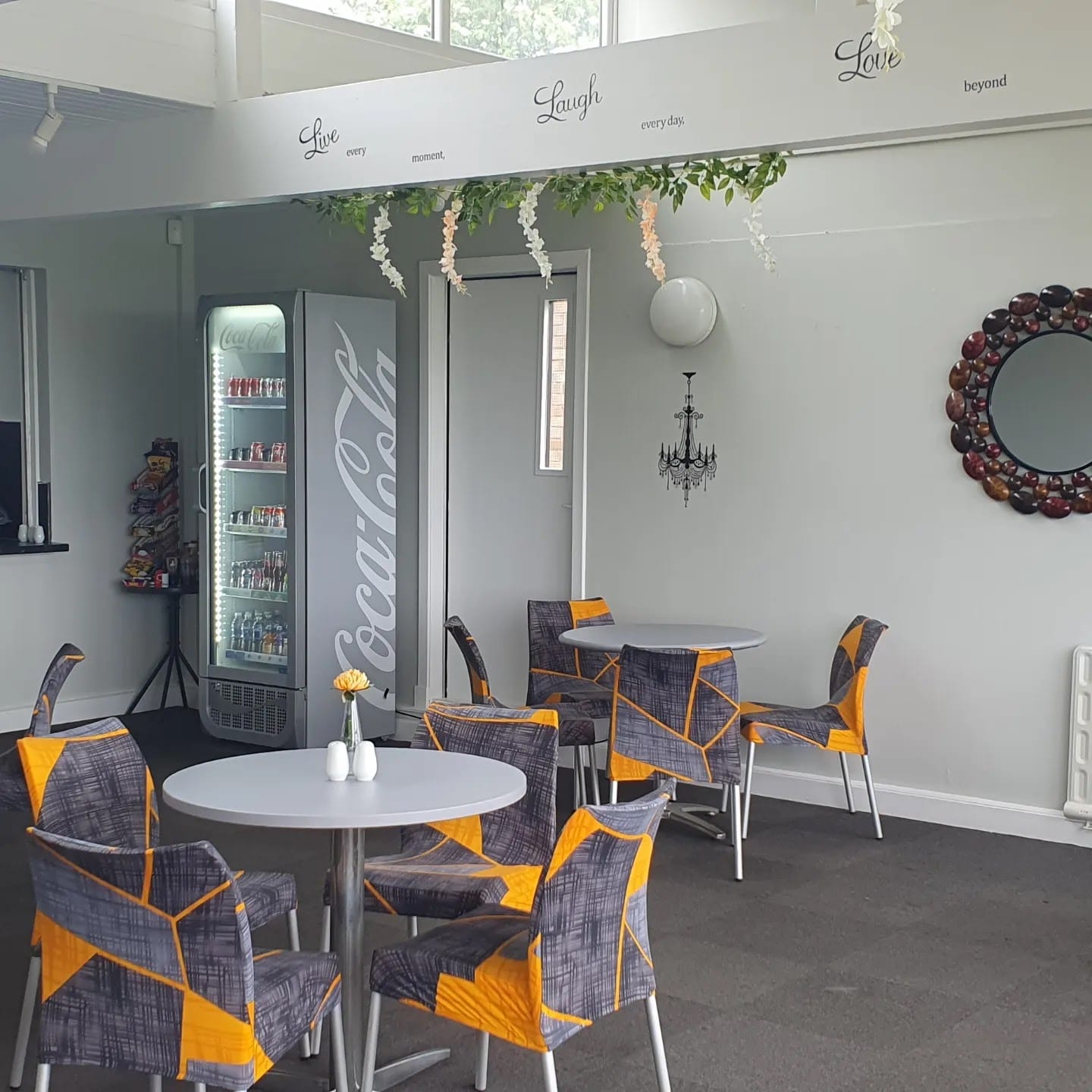 Maxines Cafe