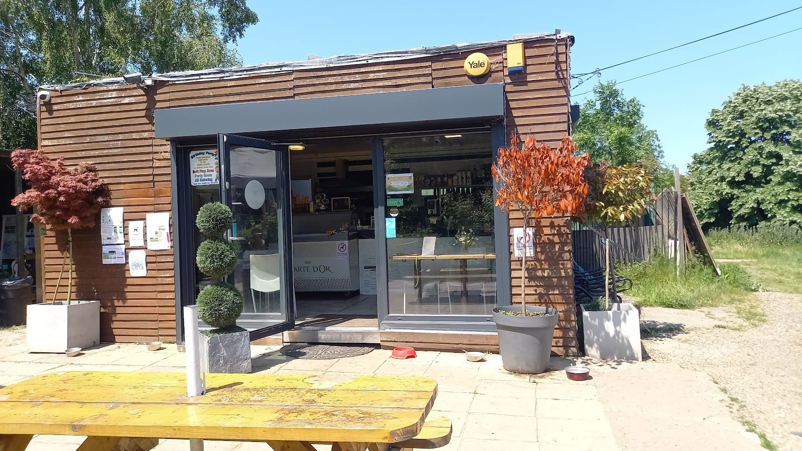 Whitewebbs Café