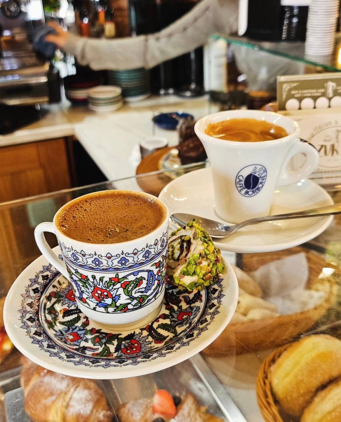 Zukis Caffetteria photo 4