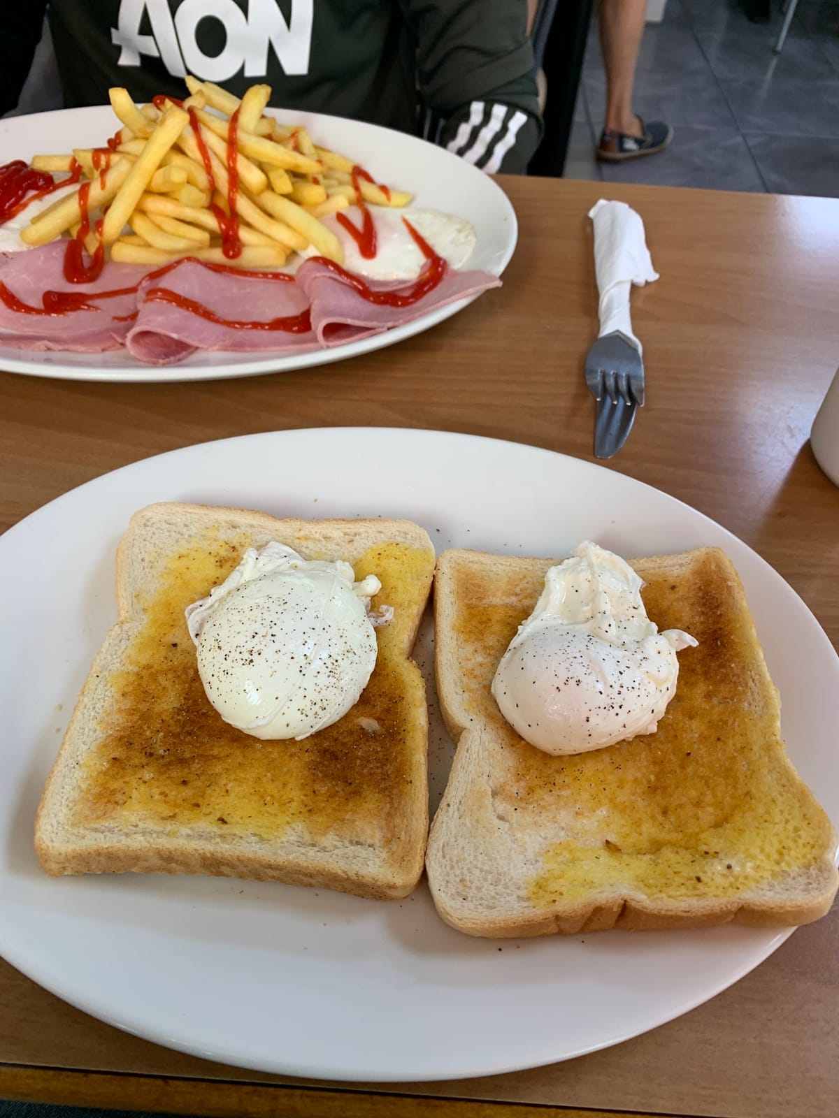 Ginas Cafe