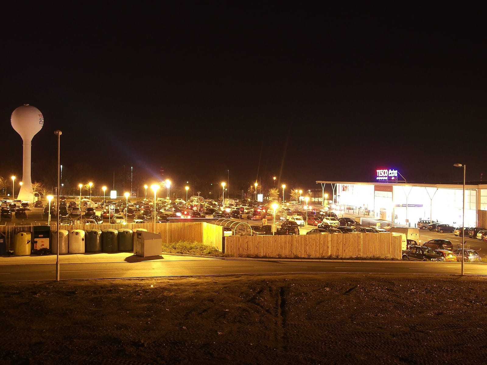 Dobbies opening tknes photo 3