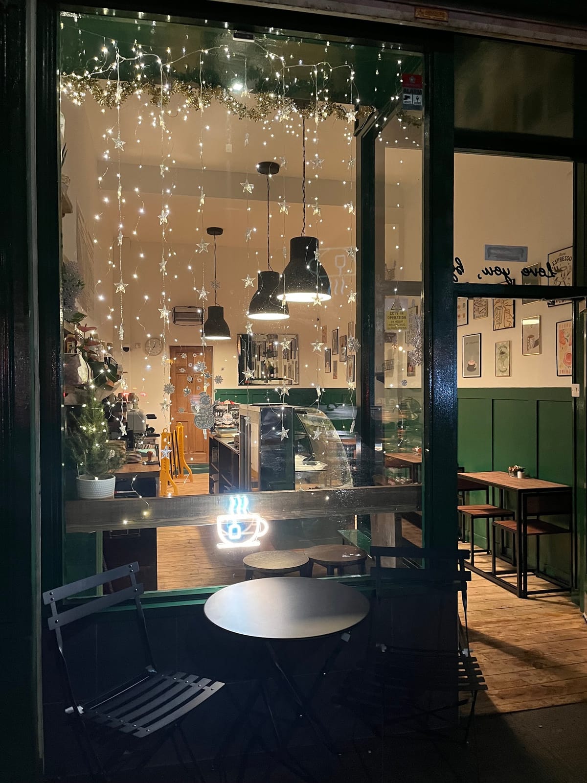 Geva's cafe