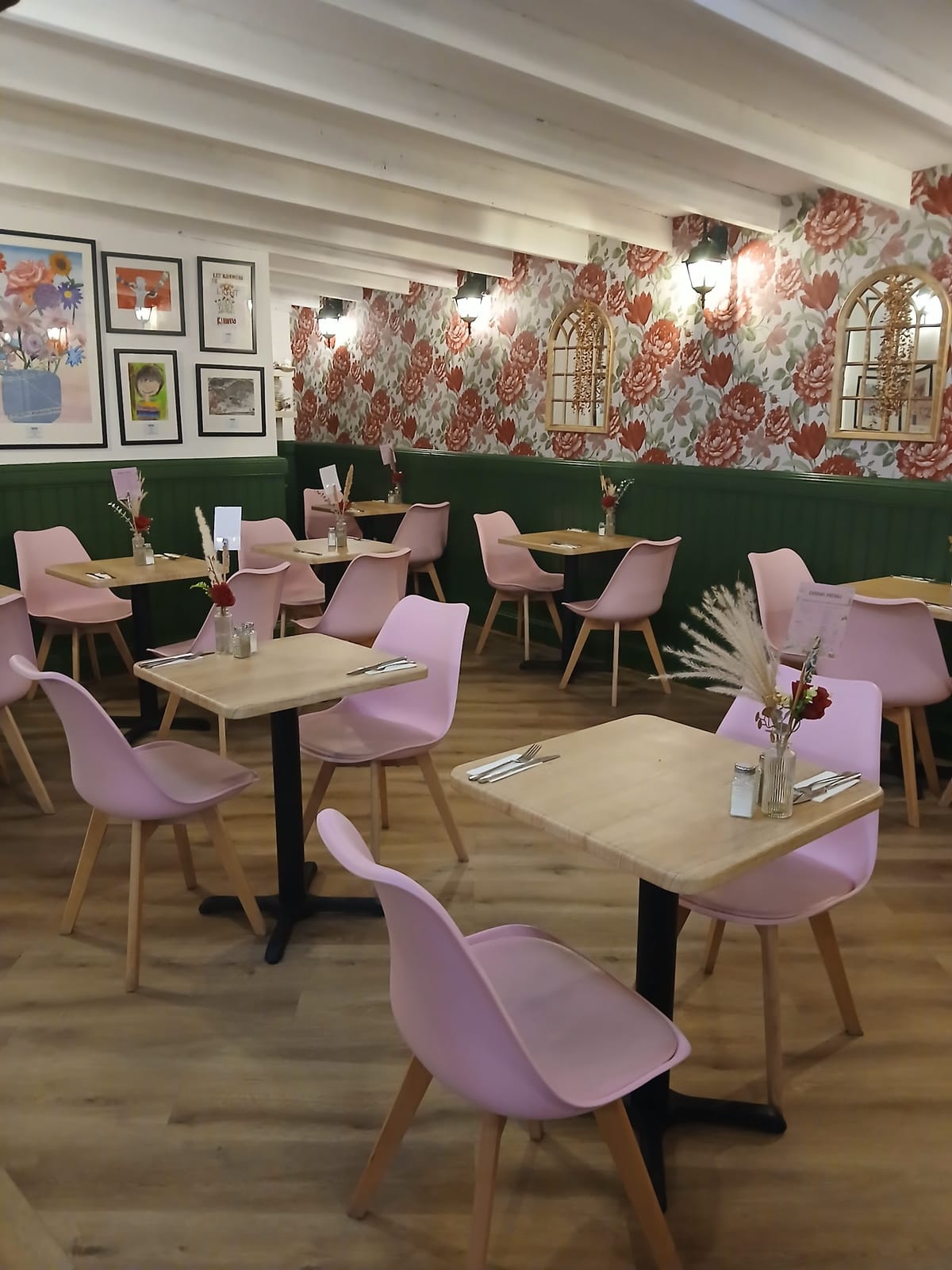 The Café by Paul and Maci's