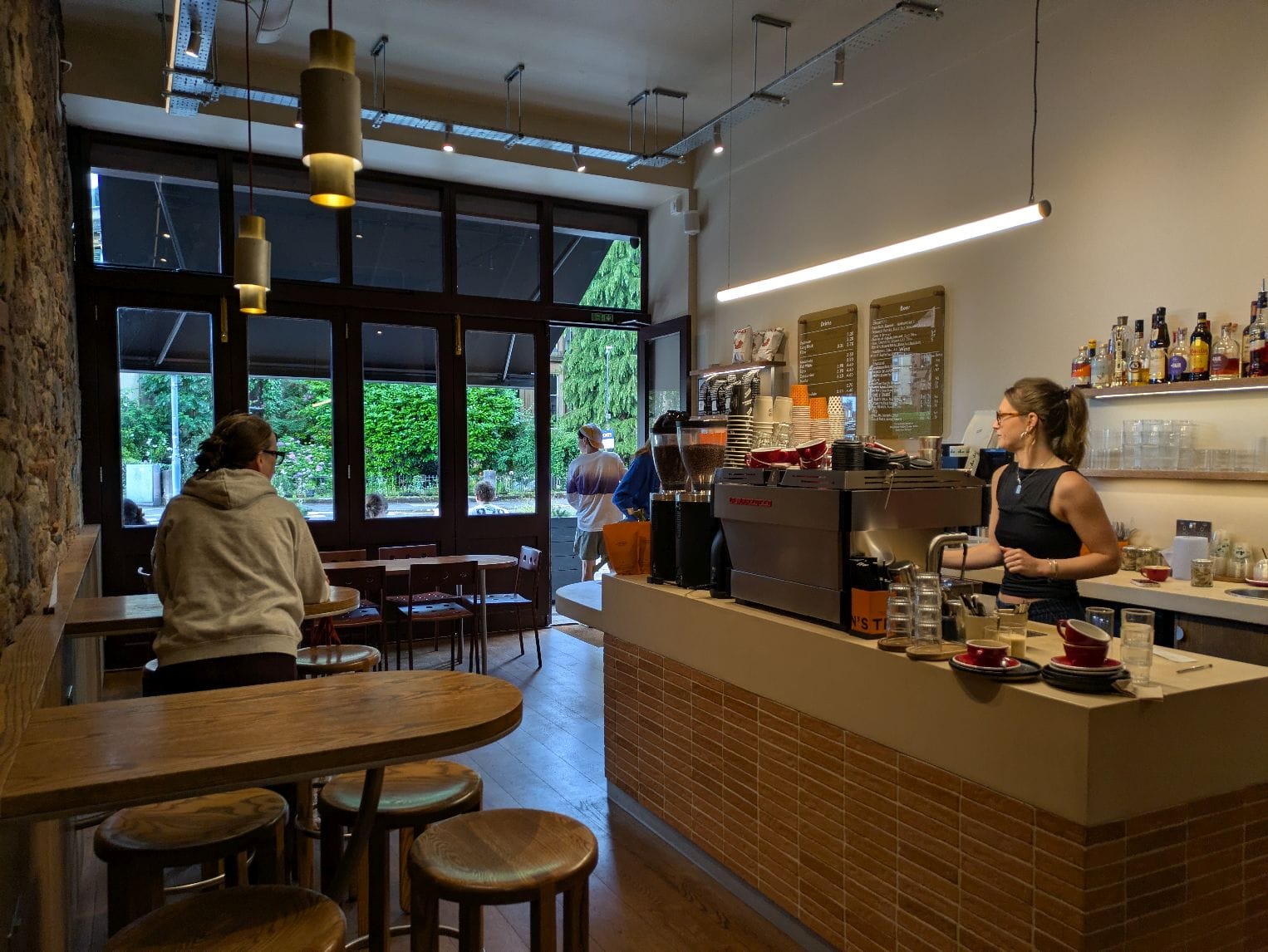 1841 Cafe & Bar