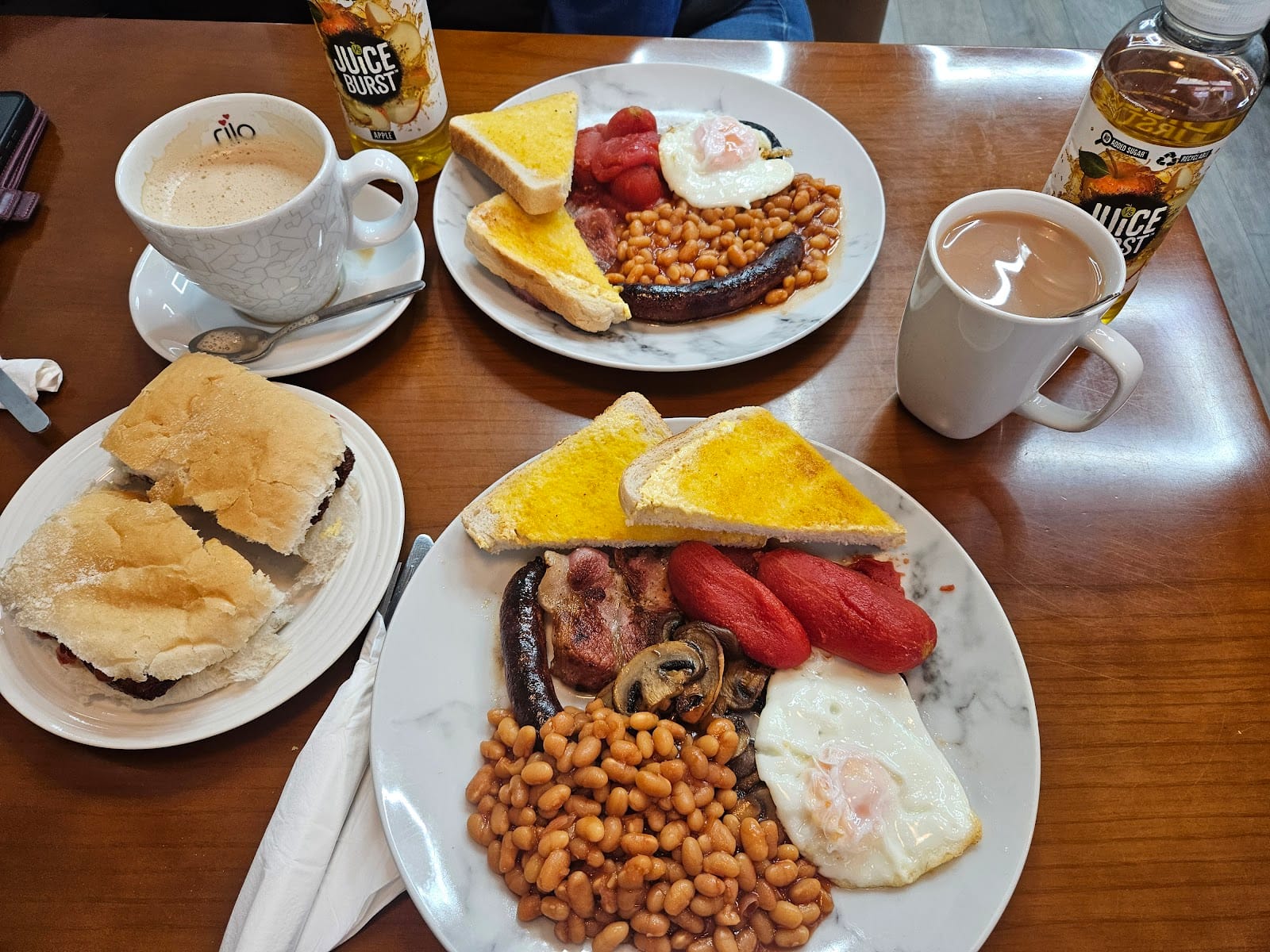 Lynn’s cafe