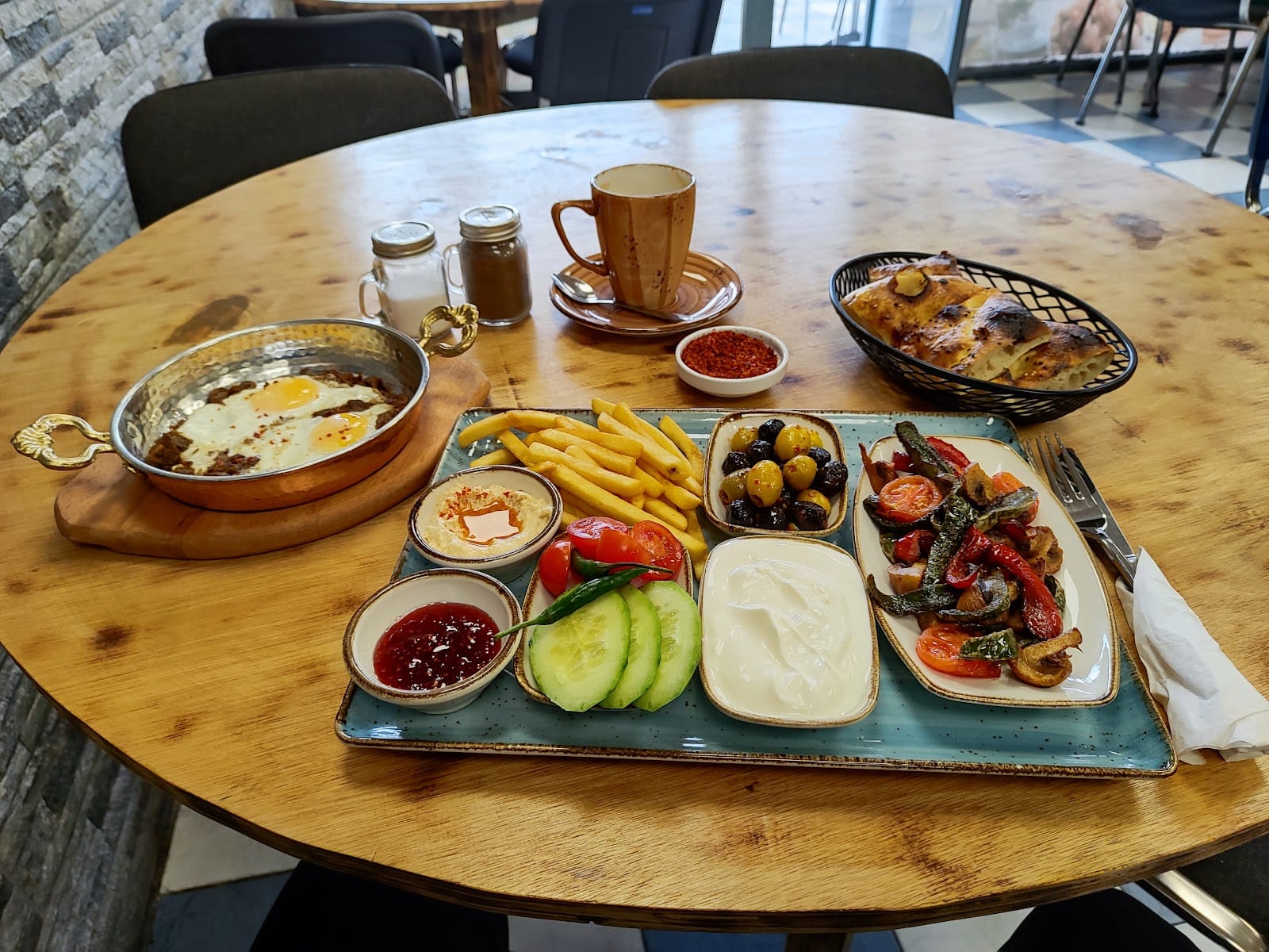 Sunrise cafe