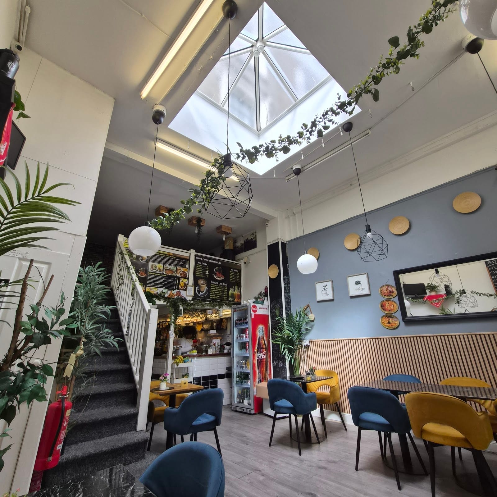 Sophe’s bar cafe & Restaurant