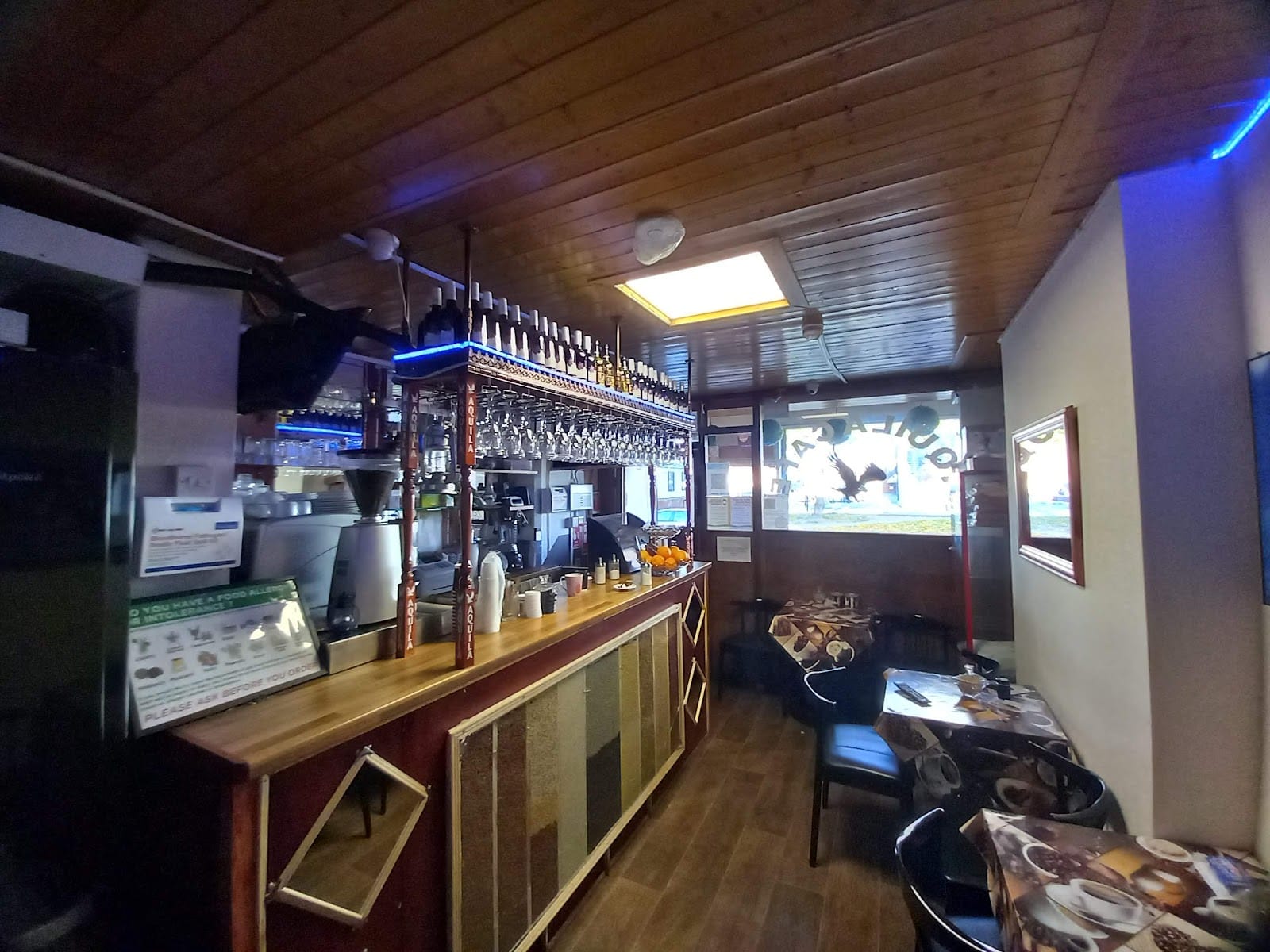 Aquila cafe