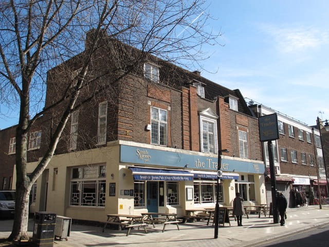 Mola Cafe & Bistro photo 4