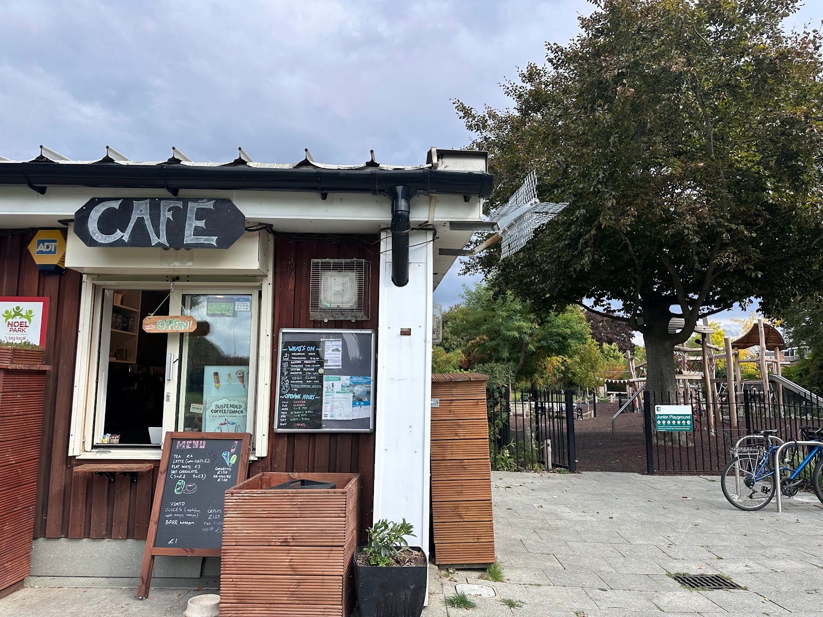 Russell's Hub Community Cafe