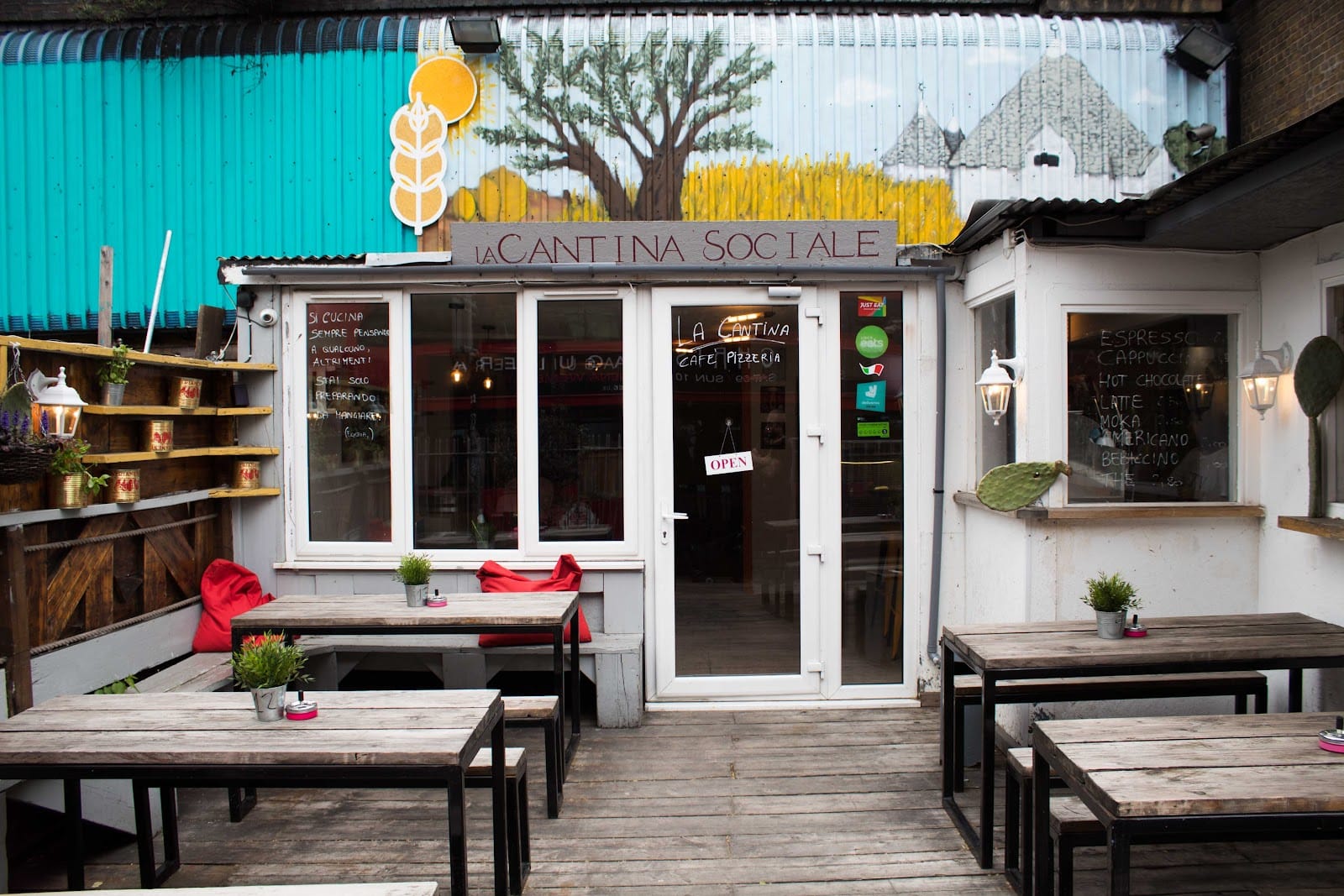 Garbo's Pizza X La Cantina Sociale