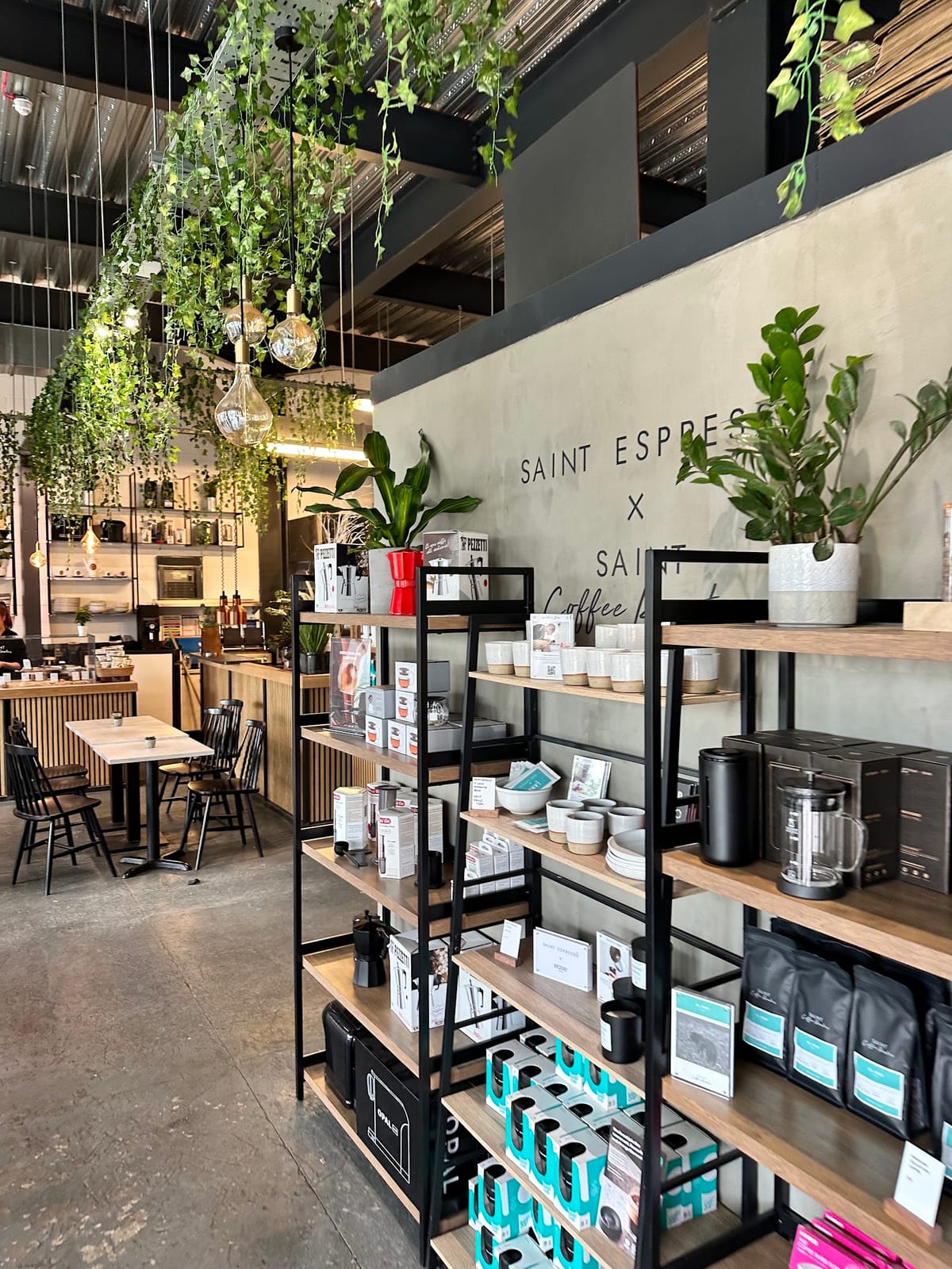 Saint Espresso - Hereeast Coffee Bar & Roastery