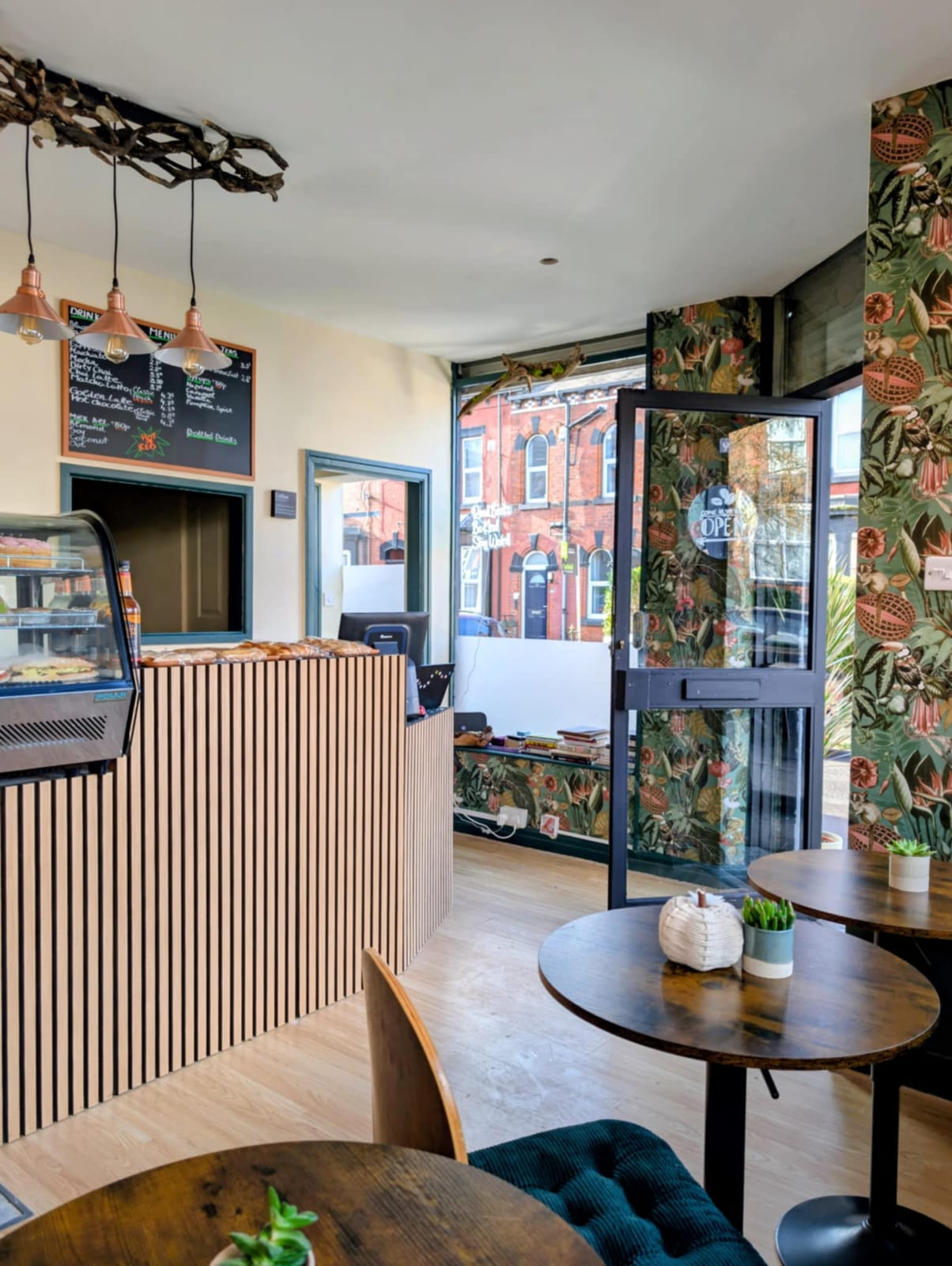 Trē Café