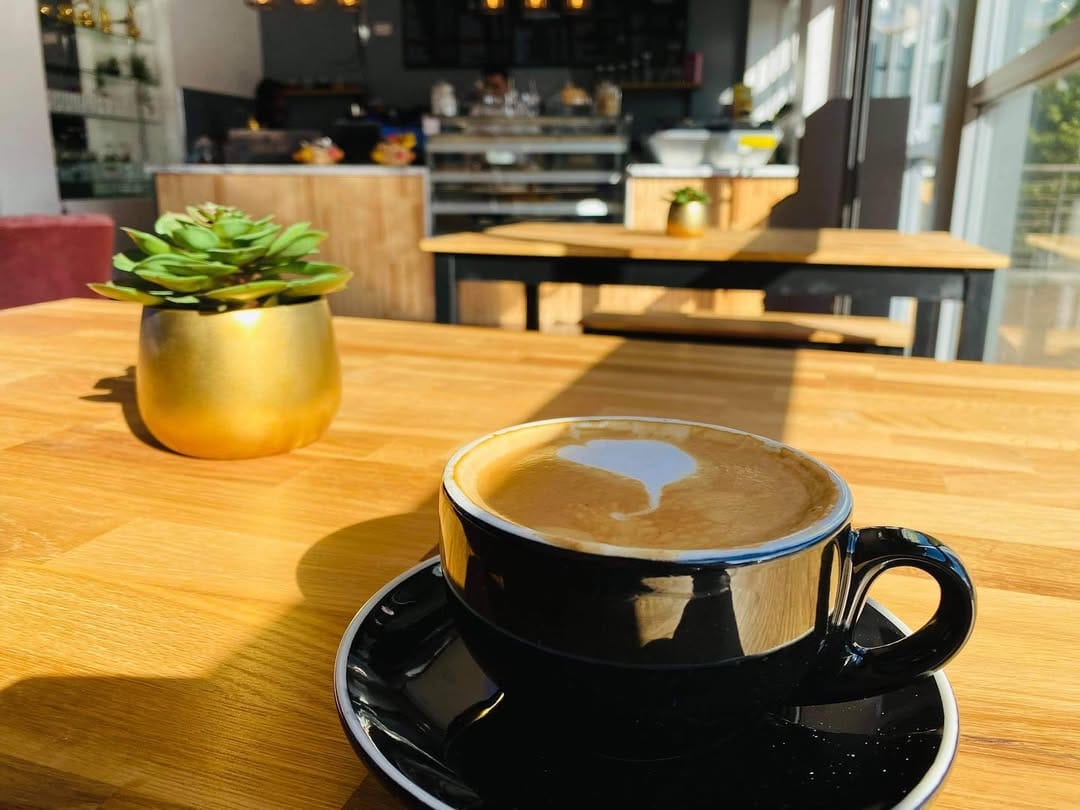 AROMA COFFEE LOUNGE