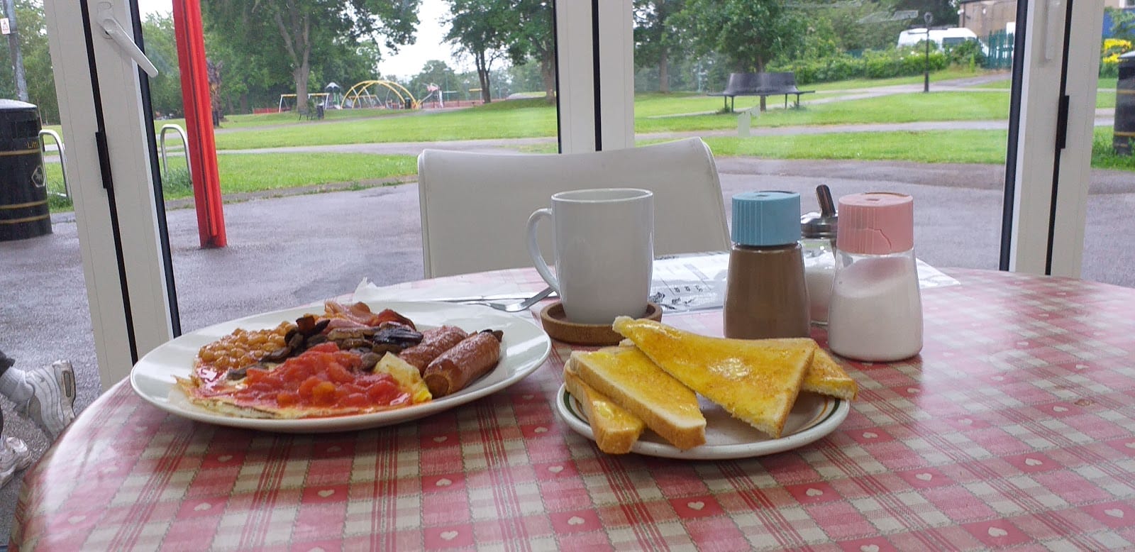 Bridge cafe