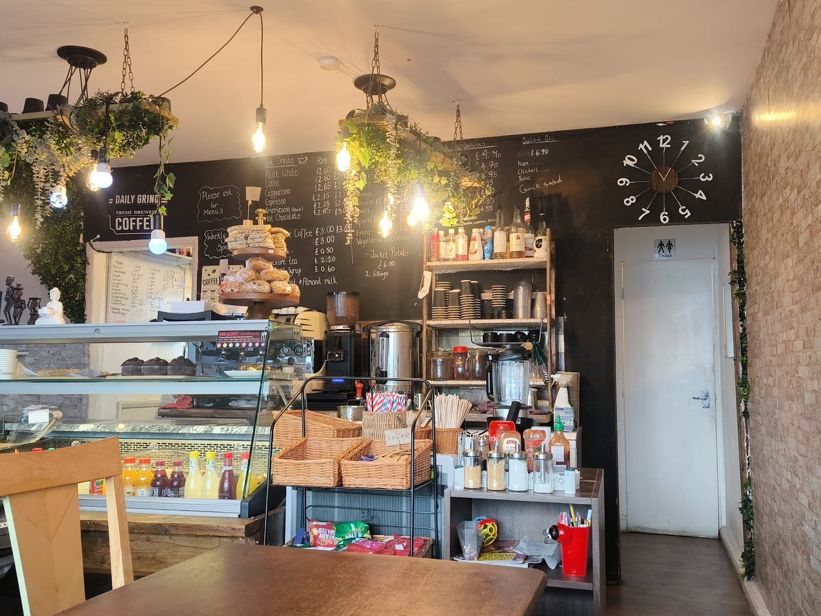 Latte Cafe & Deli