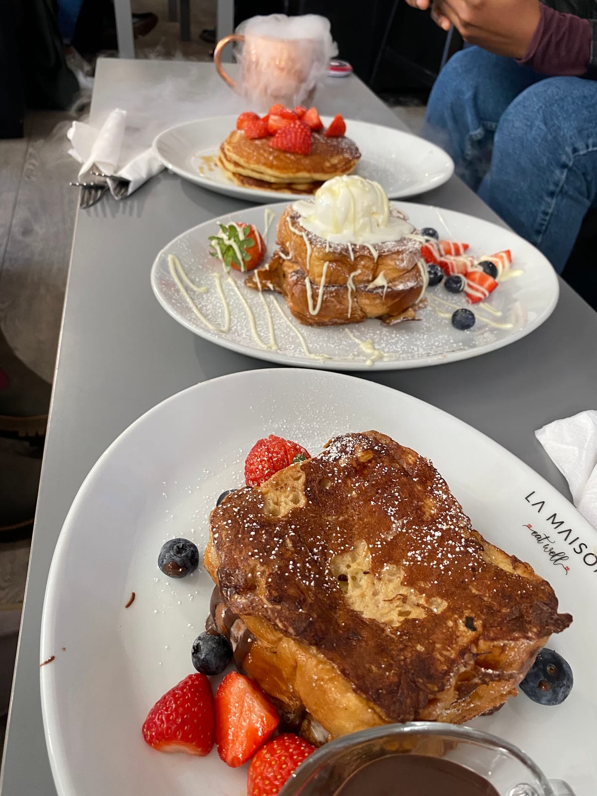 La Maison Cafe I Breakfast I Brunch I Coffee I Mocktails I Desserts I French Toast I Live Football