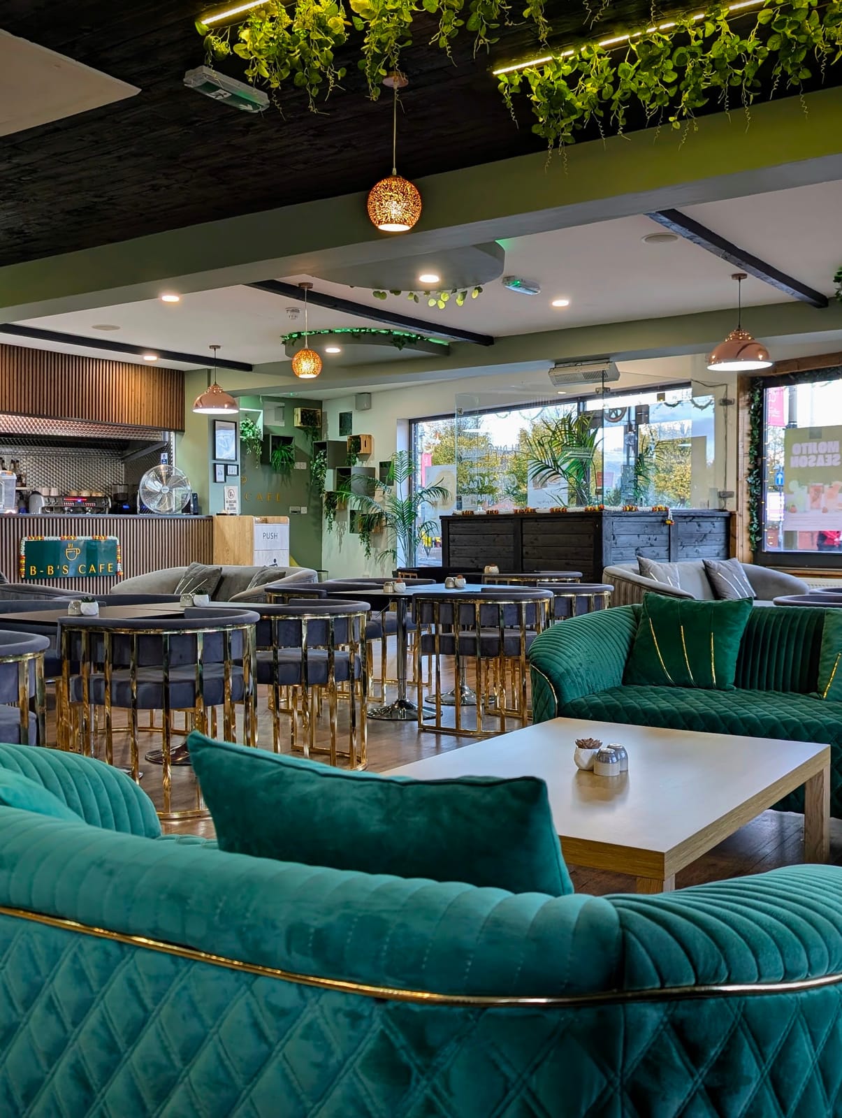 B-B'S cafe