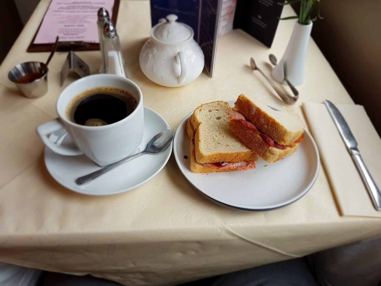 Brown's Cafe Bistro