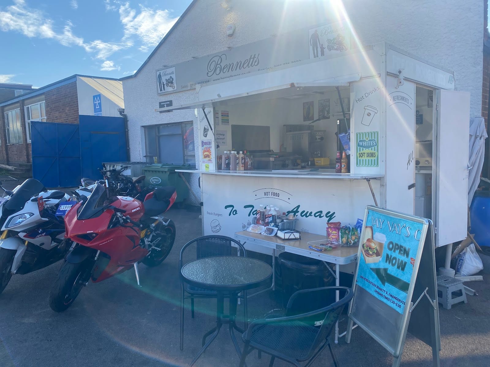 Vay Vay’s Cafe