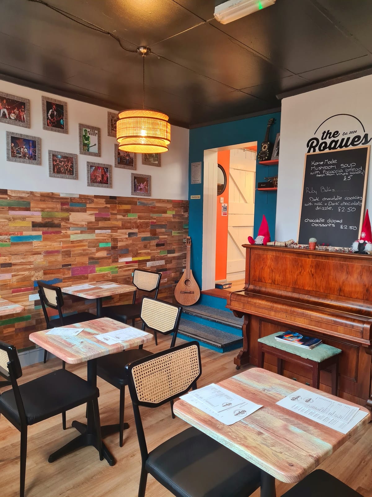The Rogues Coffee House & Kitchen
