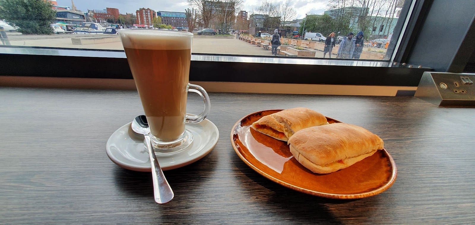 Lincoln Pier Café