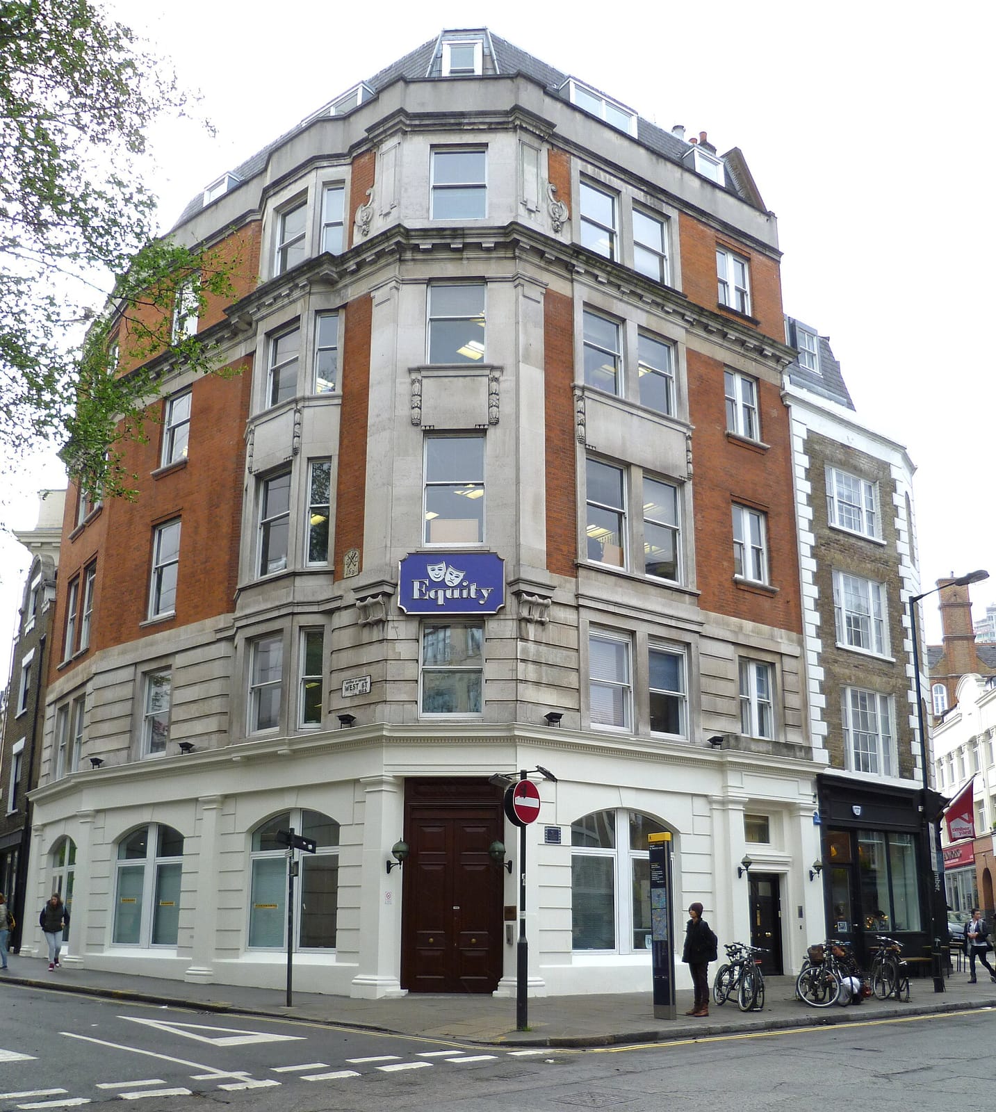 WatchHouse Seven Dials photo 4