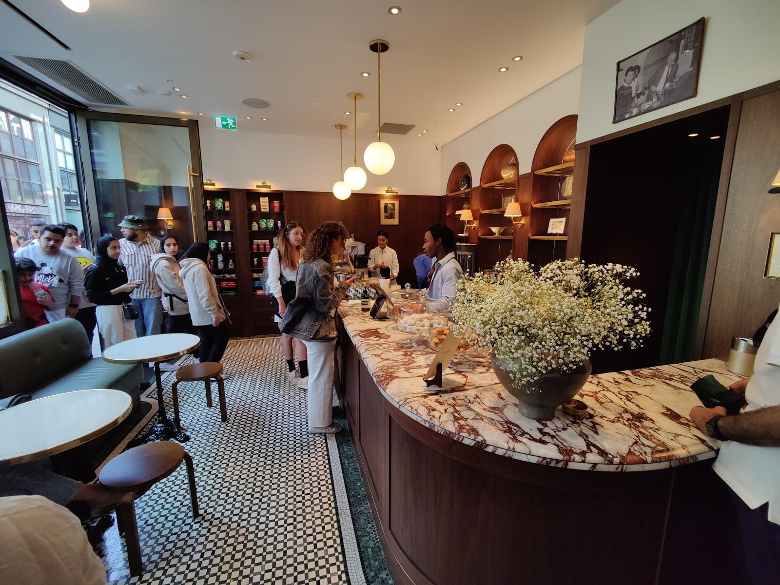 Café Leon Dore