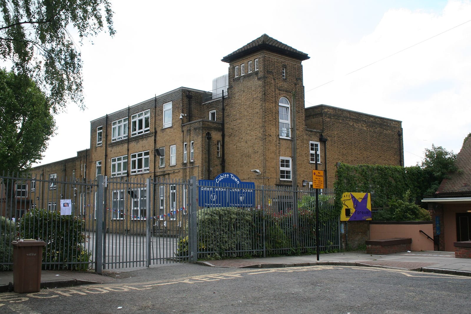 Orchard Club Crossharbour photo 5